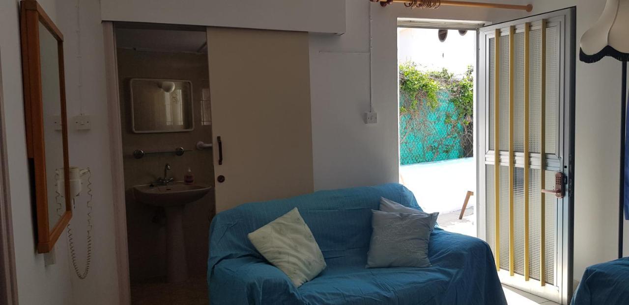 Pafias Afroditis House Paphos ภายนอก รูปภาพ
